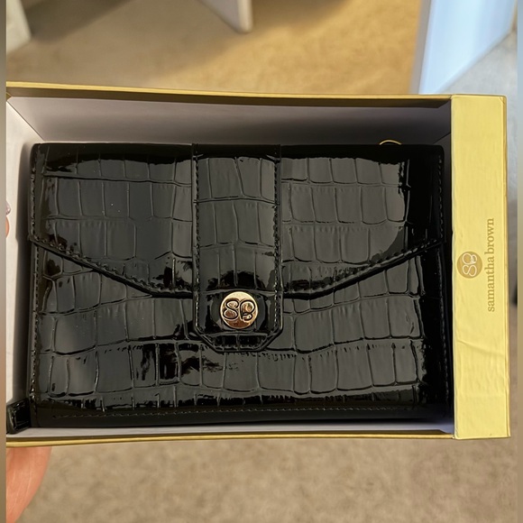 Samantha Brown RFID Glossy Black Crocodile-Embossed Women's Wallet with Straps - Picture 3 of 6